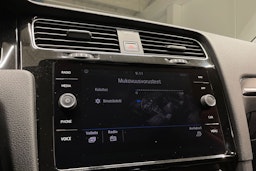 Valkoinen Volkswagen GOLF 2018 kuva 21.