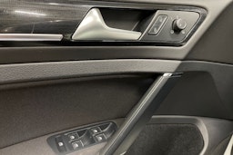 Valkoinen Volkswagen GOLF 2018 kuva 27.