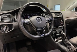 Valkoinen Volkswagen GOLF 2018 kuva 28.