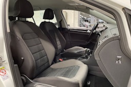 Valkoinen Volkswagen GOLF 2018 kuva 29.