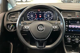 sininen Volkswagen Golf 2018 kuva 12.