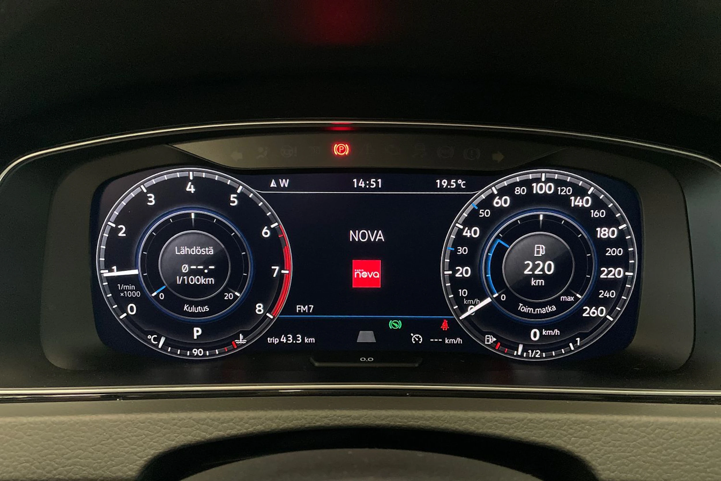 sininen Volkswagen Golf 2018 kuva 16.