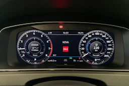 sininen Volkswagen Golf 2018 kuva 16.