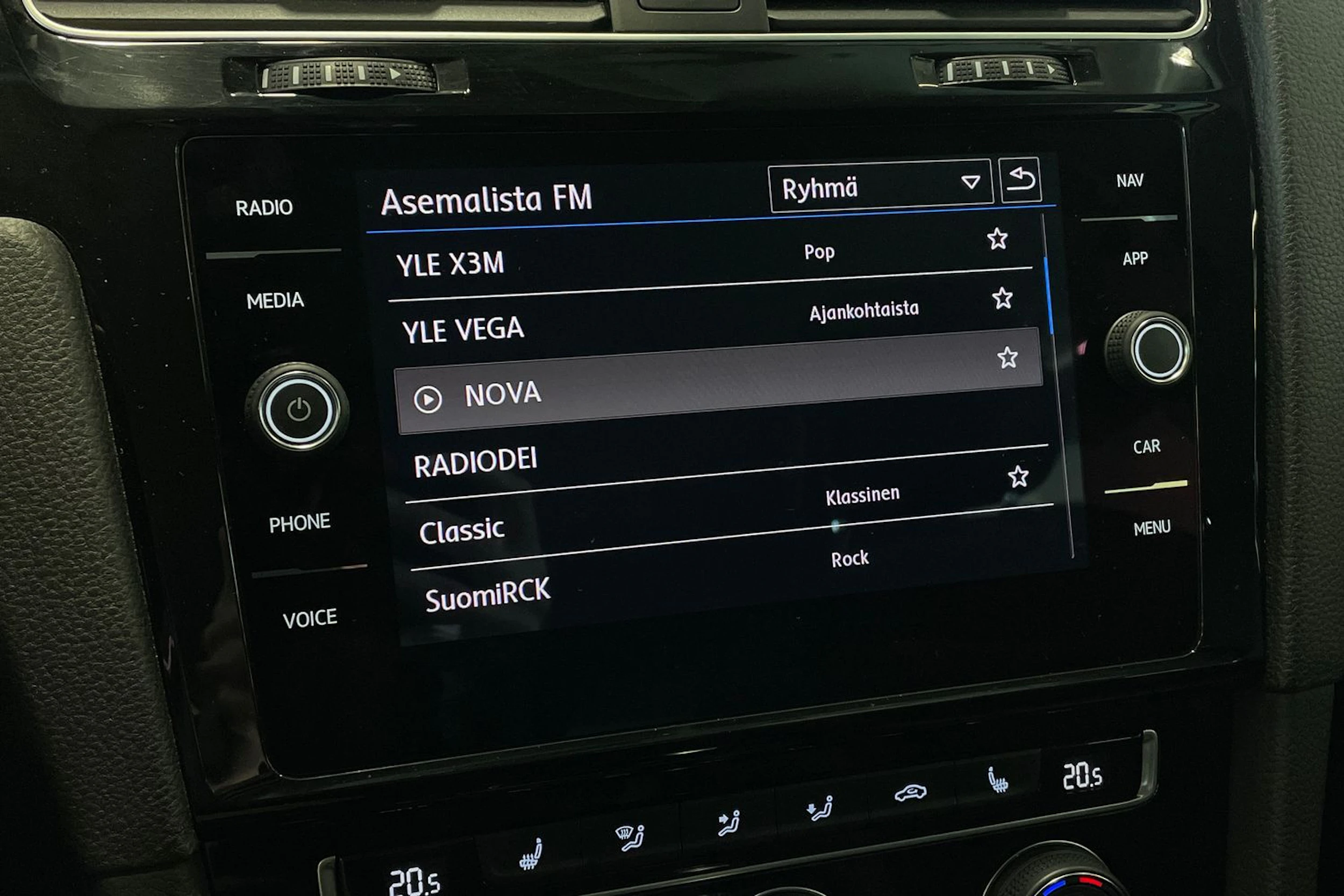 sininen Volkswagen Golf 2018 kuva 17.