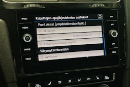 sininen Volkswagen Golf 2018 kuva 23.