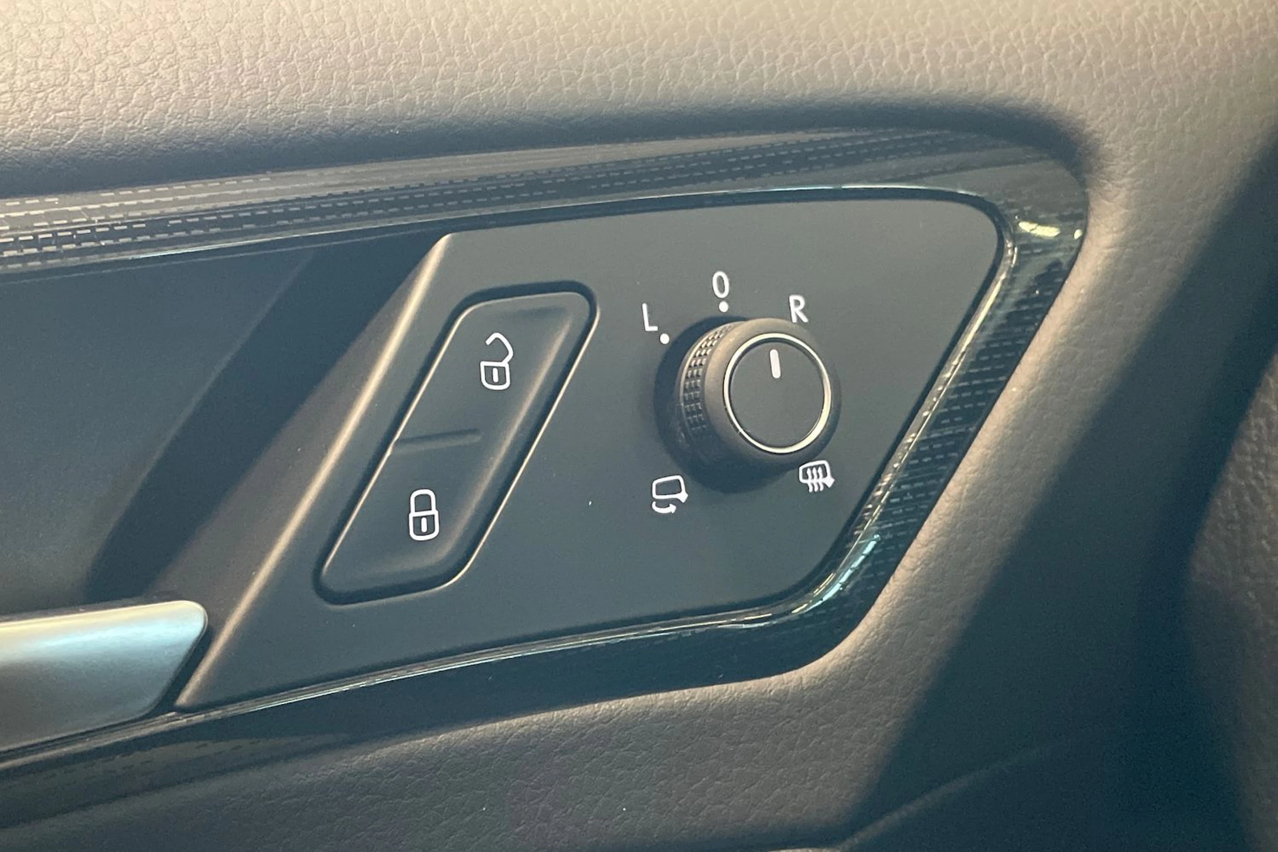 sininen Volkswagen Golf 2018 kuva 26.