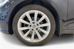 Musta Volkswagen GOLF 2018 kuva 9.