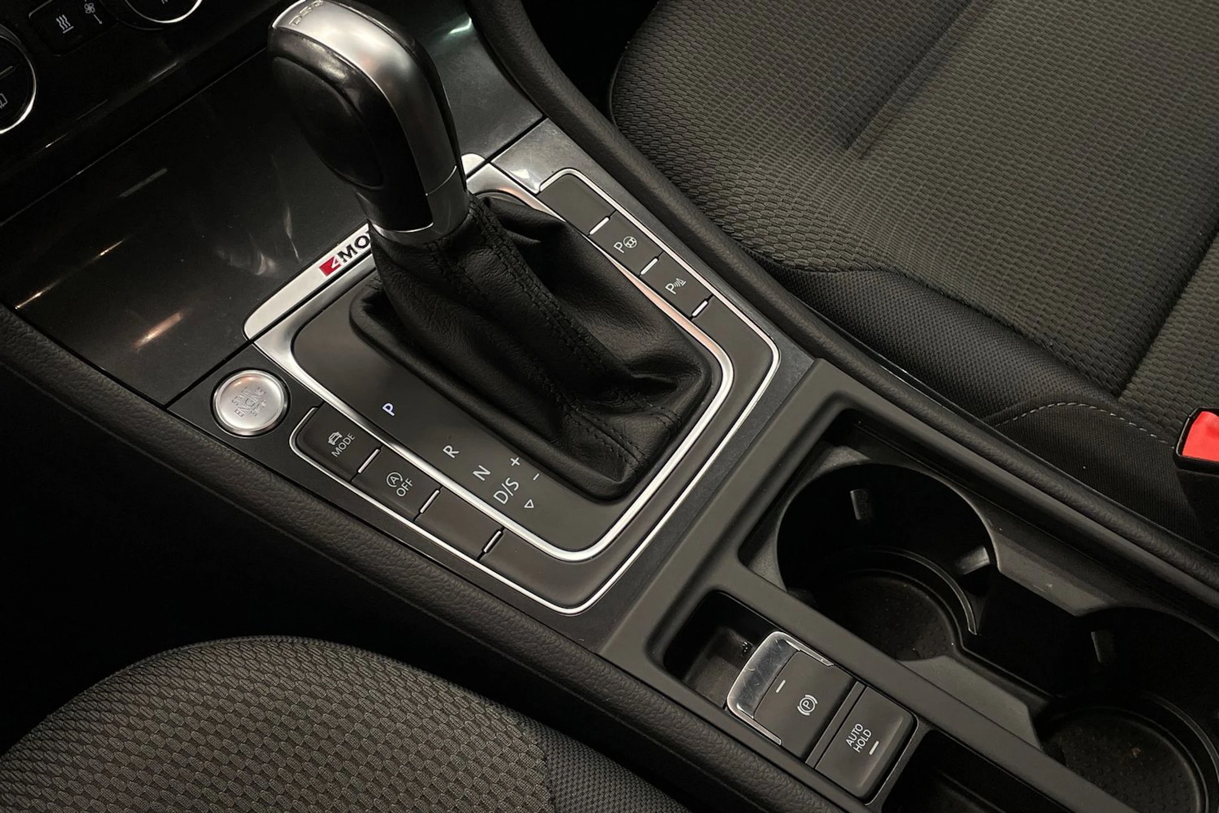 Musta Volkswagen GOLF 2018 kuva 17.
