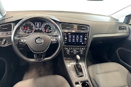 valkoinen Volkswagen Golf 2018 kuva 9.