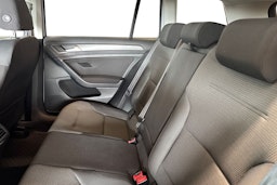 valkoinen Volkswagen Golf 2018 kuva 10.