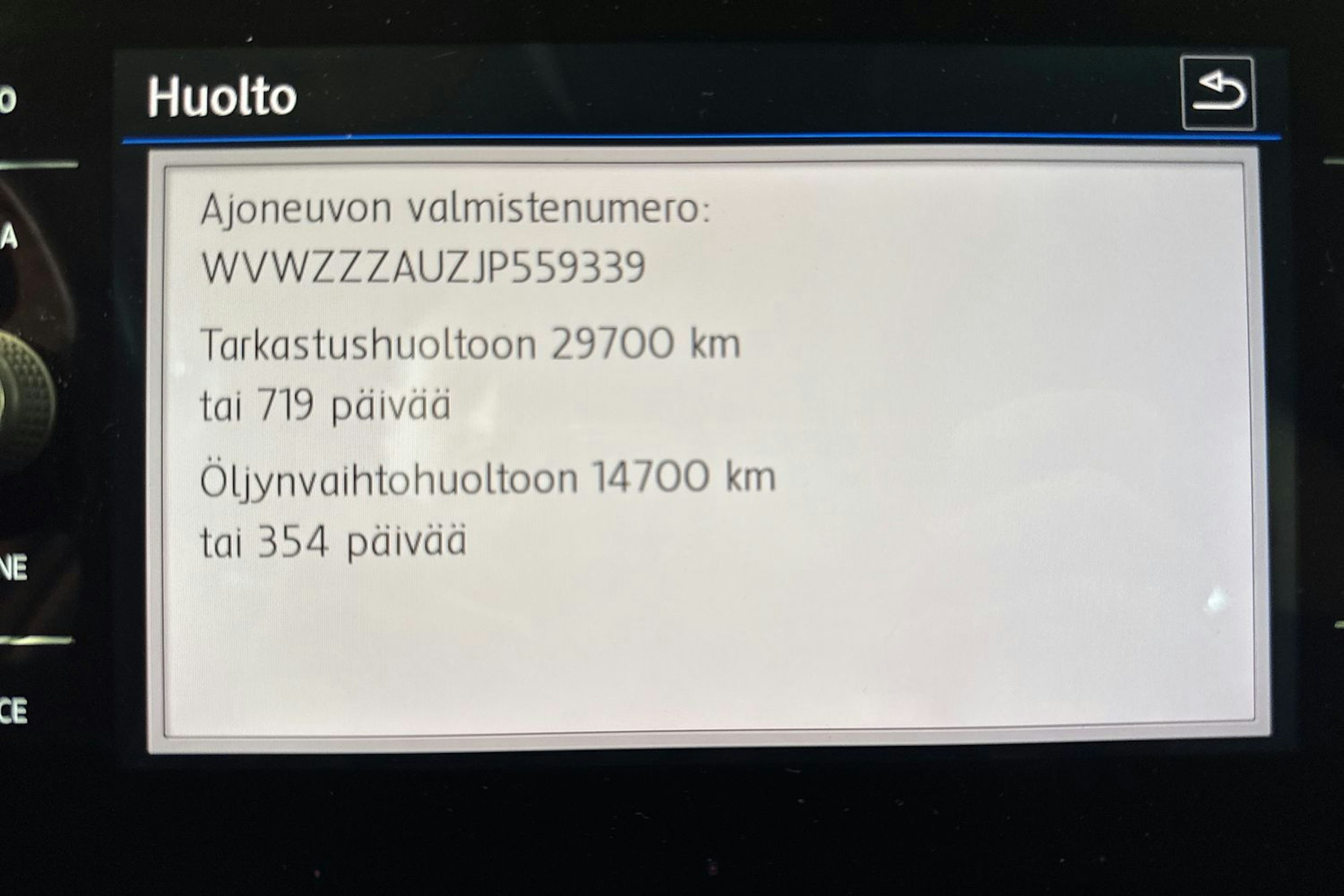 valkoinen Volkswagen Golf 2018 kuva 16.