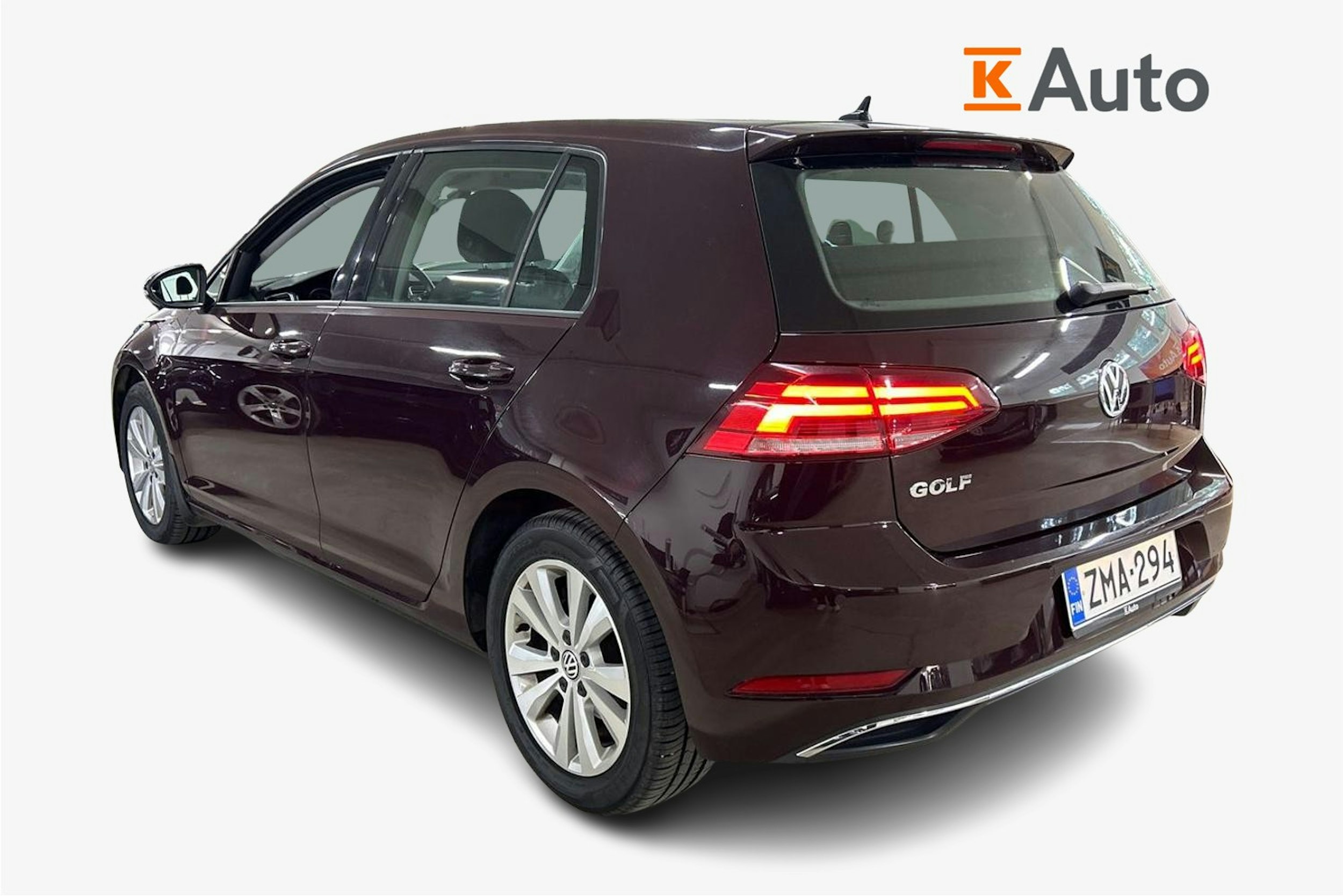 Musta Volkswagen GOLF 2018 kuva 2.