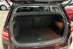 Musta Volkswagen GOLF 2018 kuva 14.