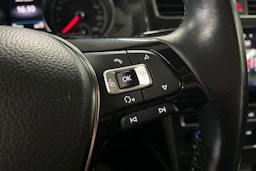 Musta Volkswagen GOLF 2018 kuva 16.