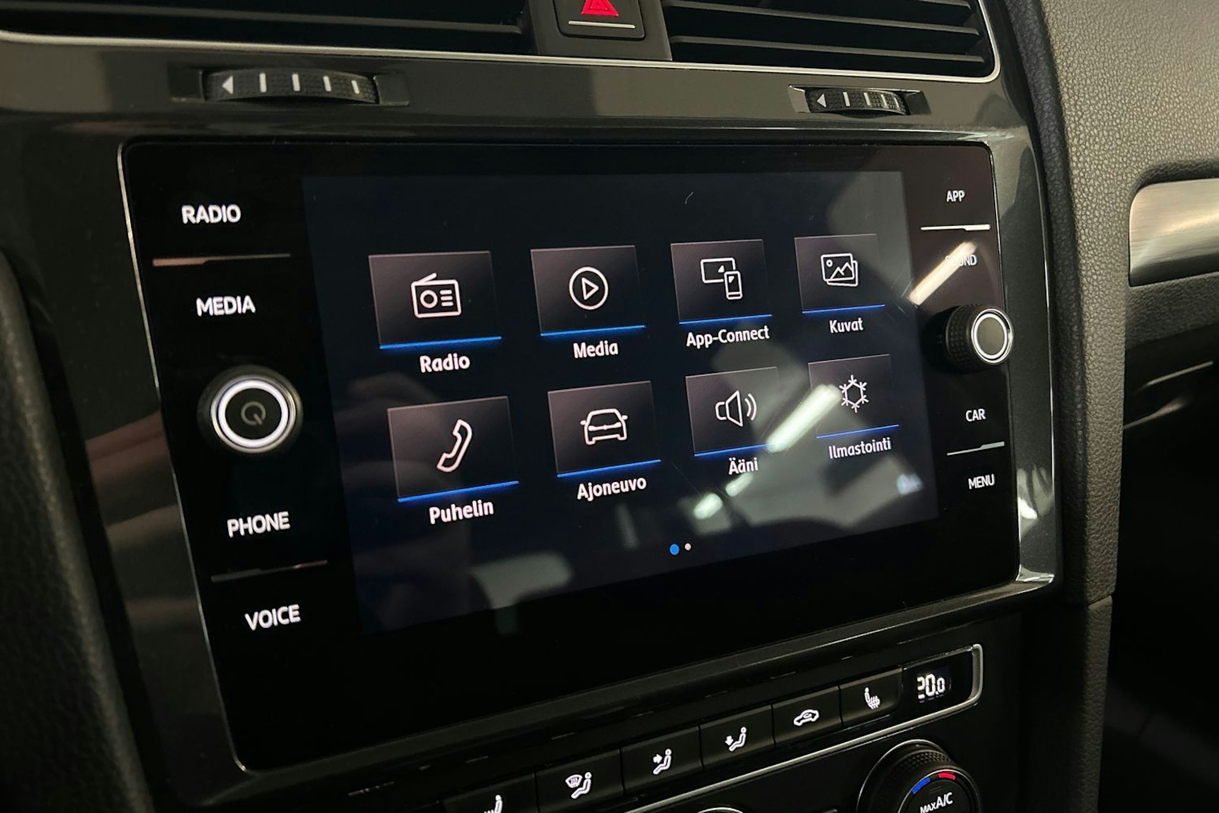 Musta Volkswagen GOLF 2018 kuva 22.