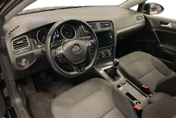 musta Volkswagen Golf 2018 kuva 6.