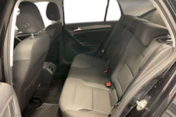 musta Volkswagen Golf 2018 kuva 8.