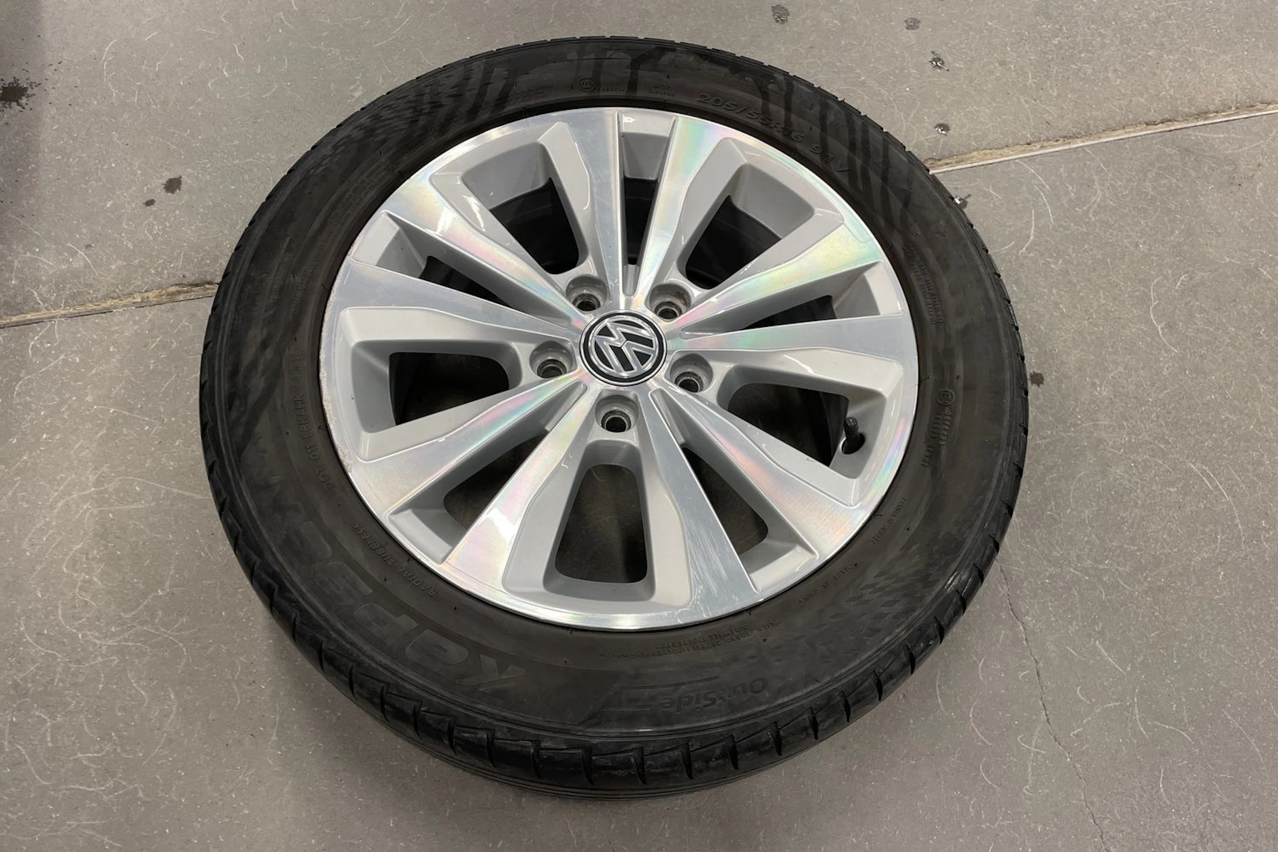 musta Volkswagen Golf 2018 kuva 10.