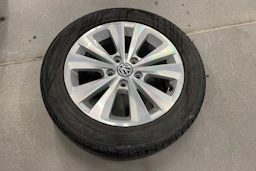 musta Volkswagen Golf 2018 kuva 10.