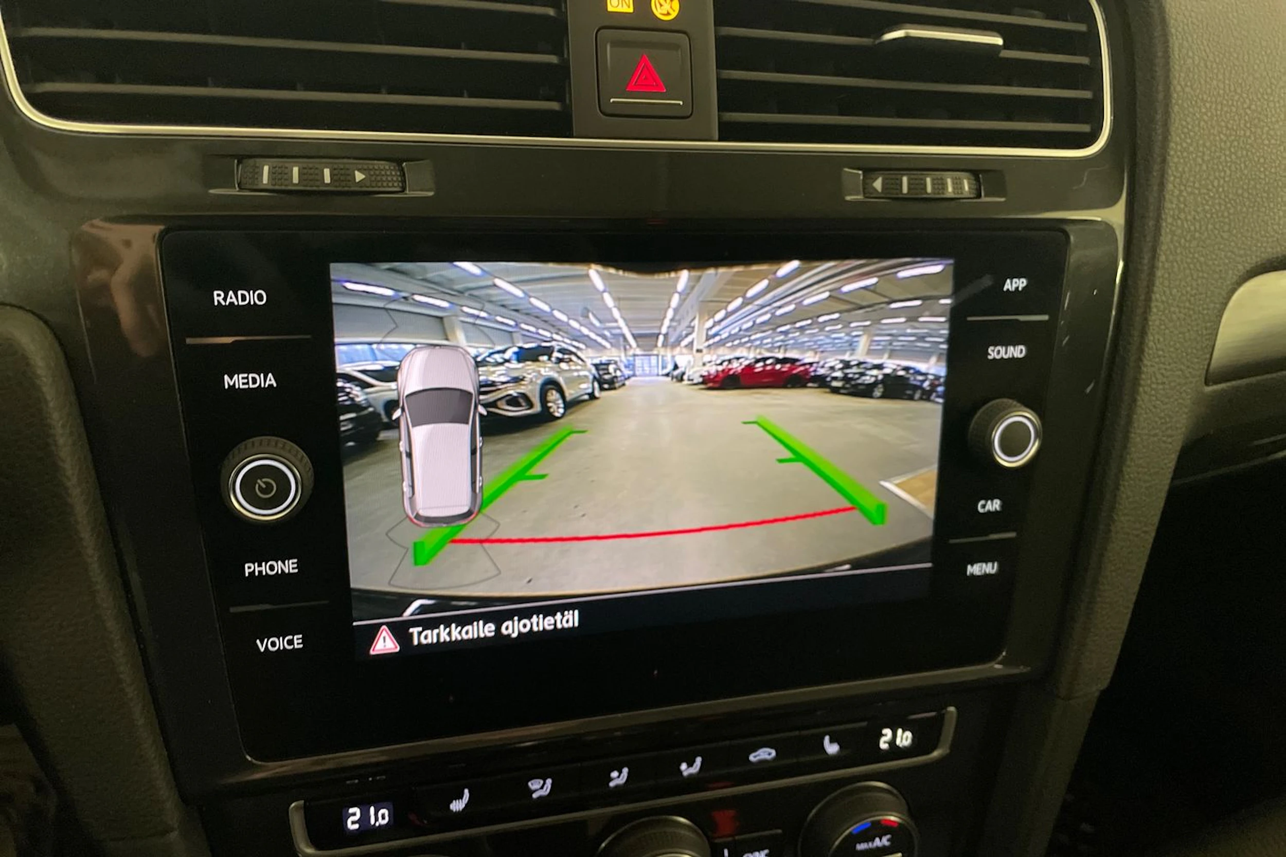 musta Volkswagen Golf 2018 kuva 15.