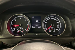 musta Volkswagen Golf 2018 kuva 16.