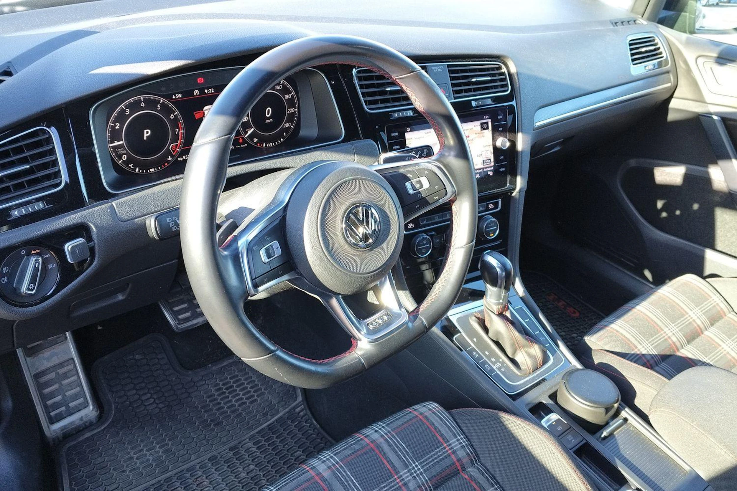 Musta Volkswagen GOLF 2018 kuva 3.