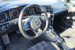 Musta Volkswagen GOLF 2018 kuva 3.