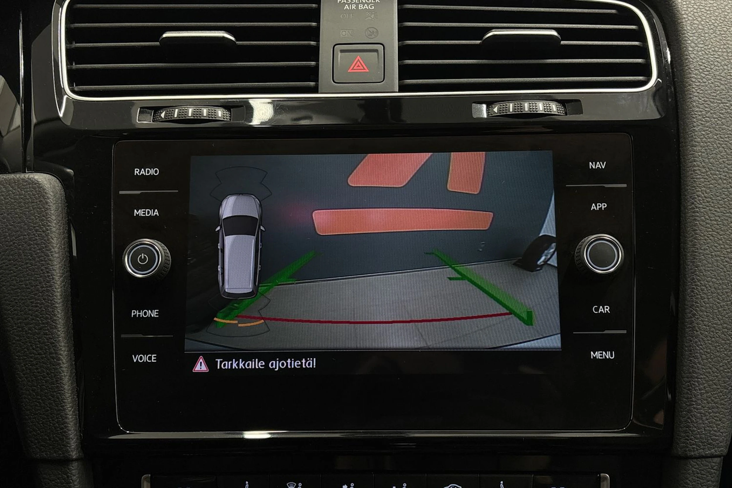 harmaa Volkswagen Golf 2019 kuva 20.
