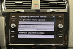 harmaa Volkswagen Golf 2019 kuva 21.