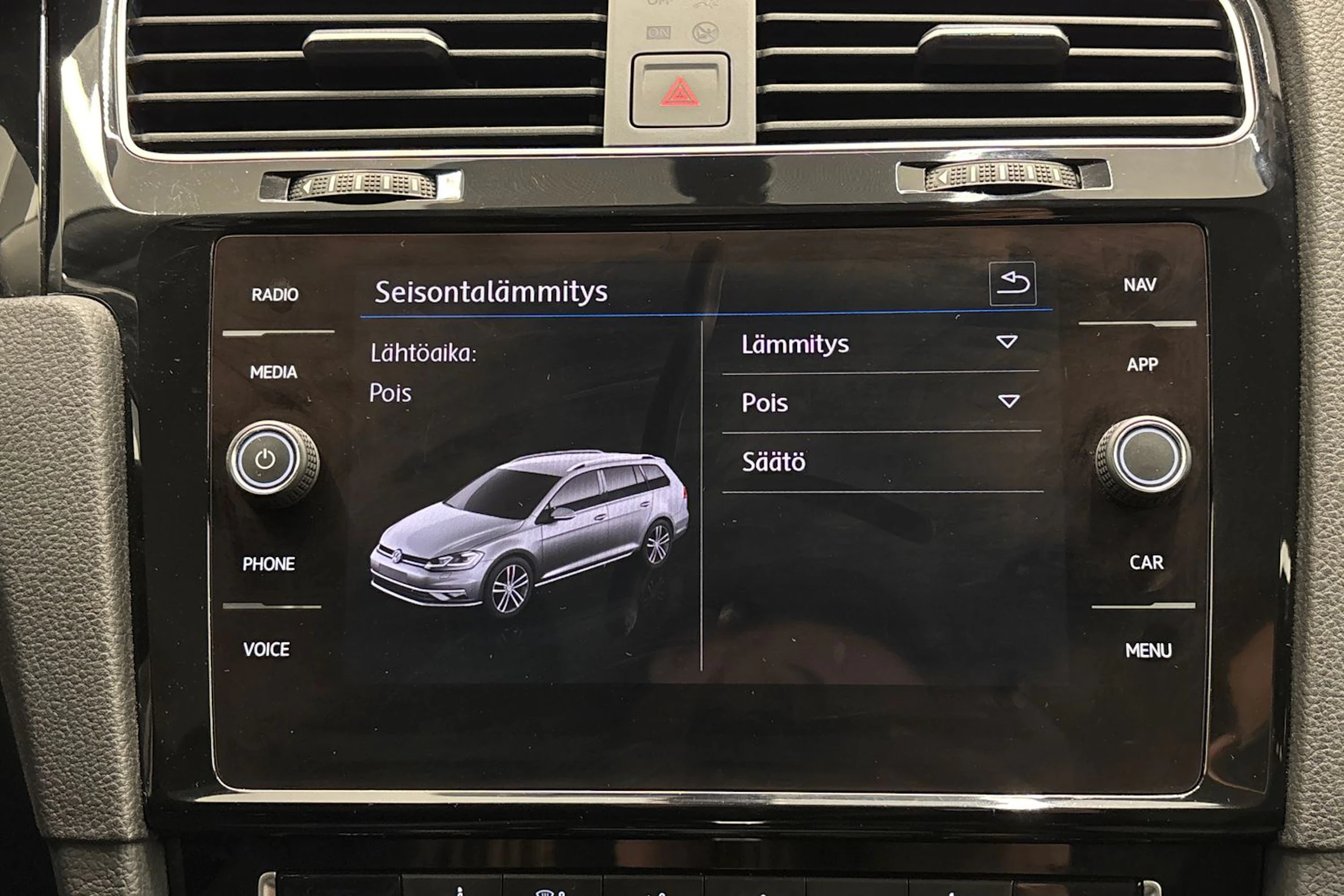harmaa Volkswagen Golf 2019 kuva 25.