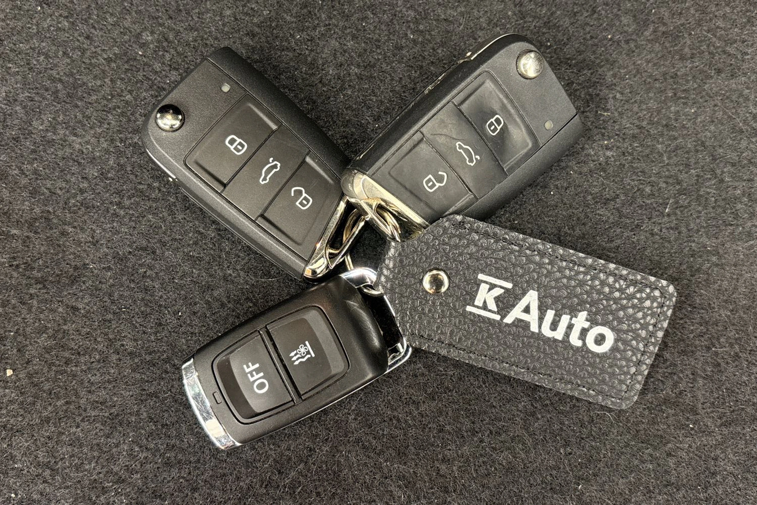 harmaa Volkswagen Golf 2019 kuva 28.