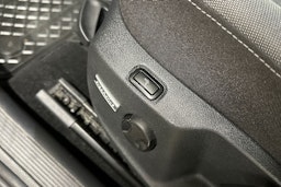 sininen Volkswagen Golf 2019 kuva 13.