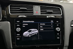 sininen Volkswagen Golf 2019 kuva 16.