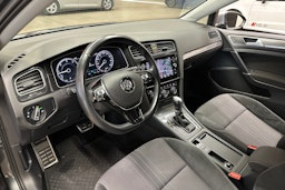 harmaa Volkswagen Golf 2019 kuva 6.