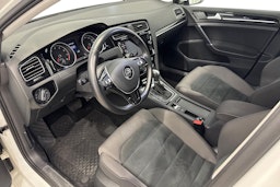 valkoinen Volkswagen Golf 2019 kuva 7.