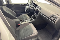 valkoinen Volkswagen Golf 2019 kuva 9.