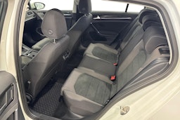 valkoinen Volkswagen Golf 2019 kuva 10.