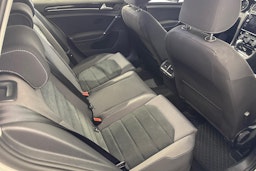 valkoinen Volkswagen Golf 2019 kuva 11.