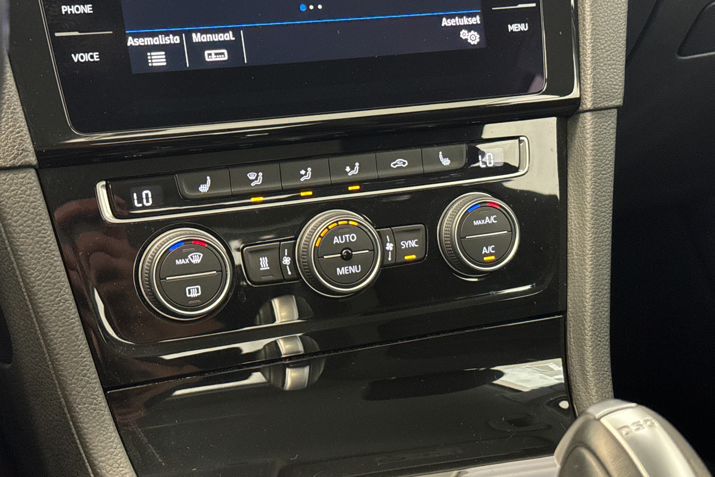valkoinen Volkswagen Golf 2019 kuva 19.