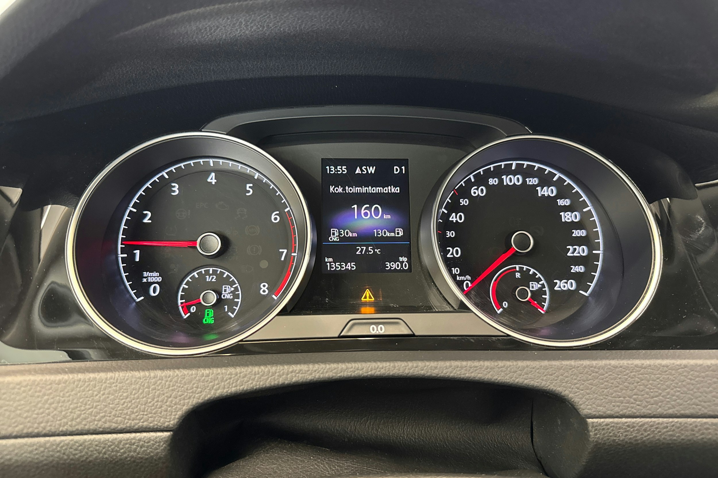 valkoinen Volkswagen Golf 2019 kuva 20.