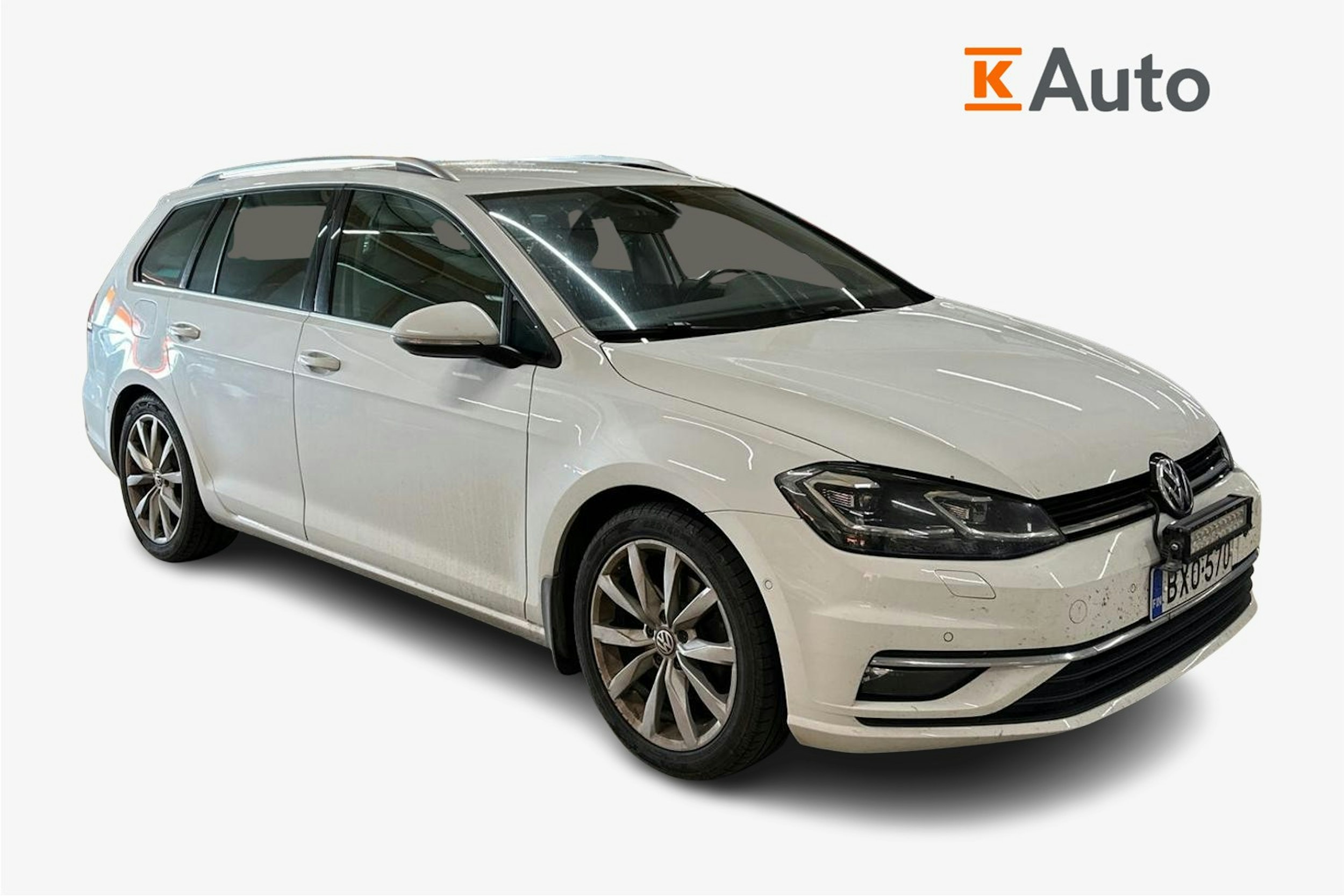 valkoinen Volkswagen Golf 2019 kuva 1.