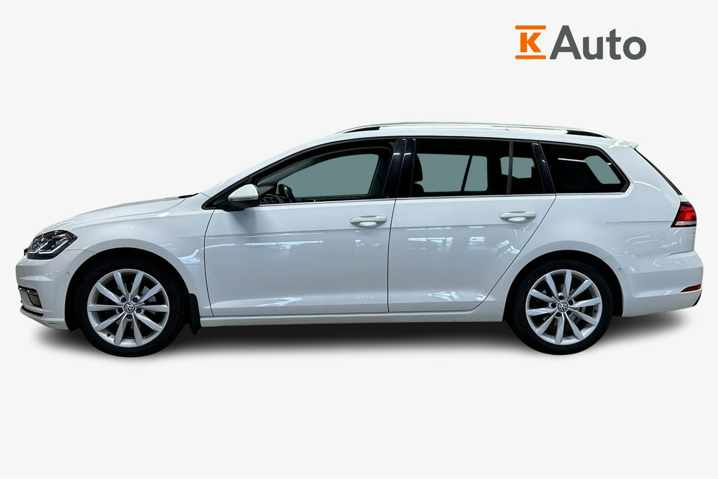 valkoinen Volkswagen Golf 2019 kuva 6.