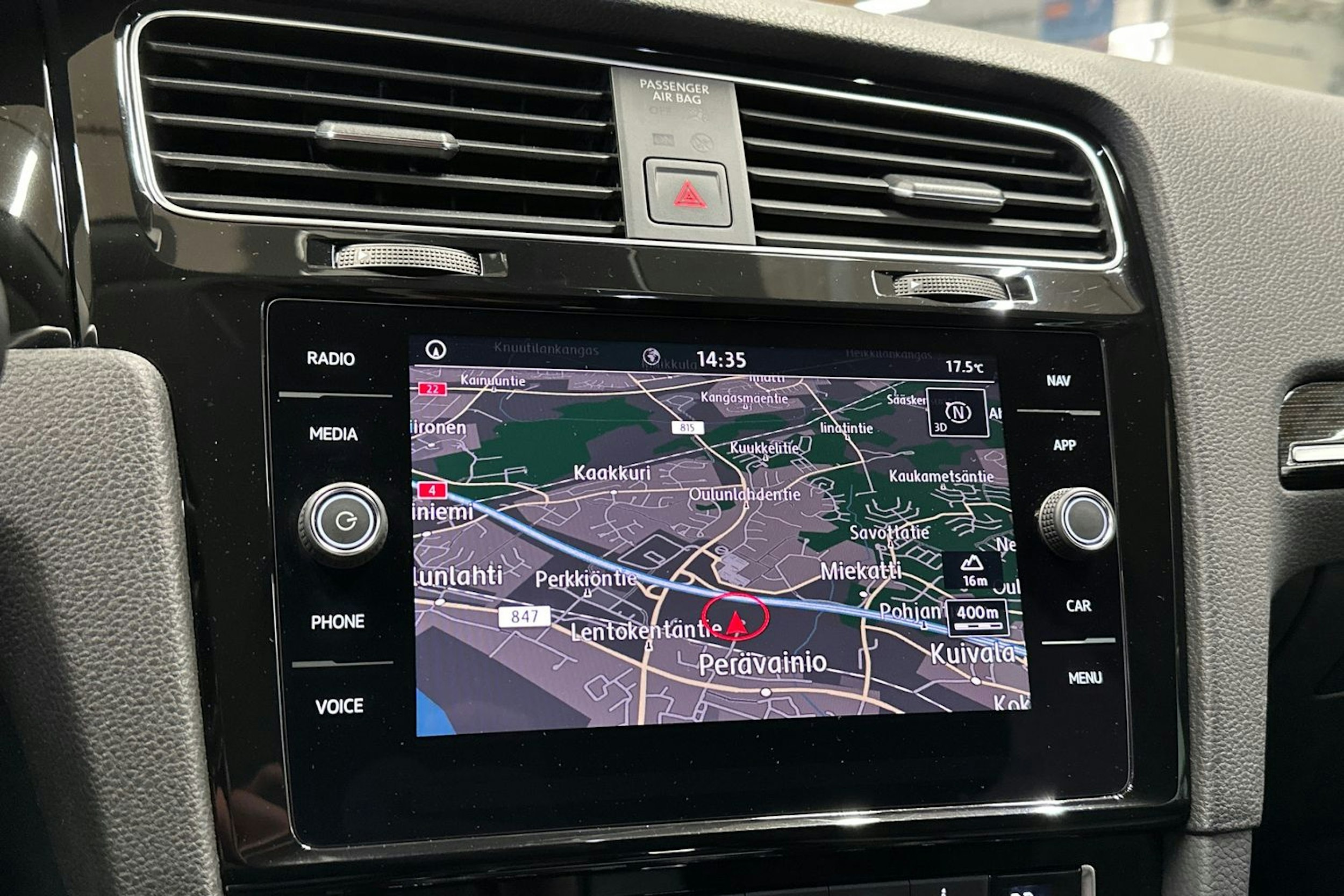 valkoinen Volkswagen Golf 2019 kuva 21.
