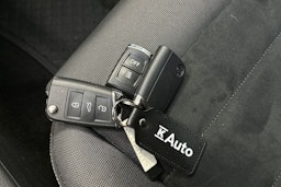 valkoinen Volkswagen Golf 2019 kuva 25.