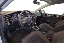 Valkoinen Volkswagen GOLF 2019 kuva 3.
