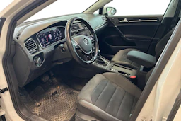 Valkoinen Volkswagen GOLF 2019 kuva 3.