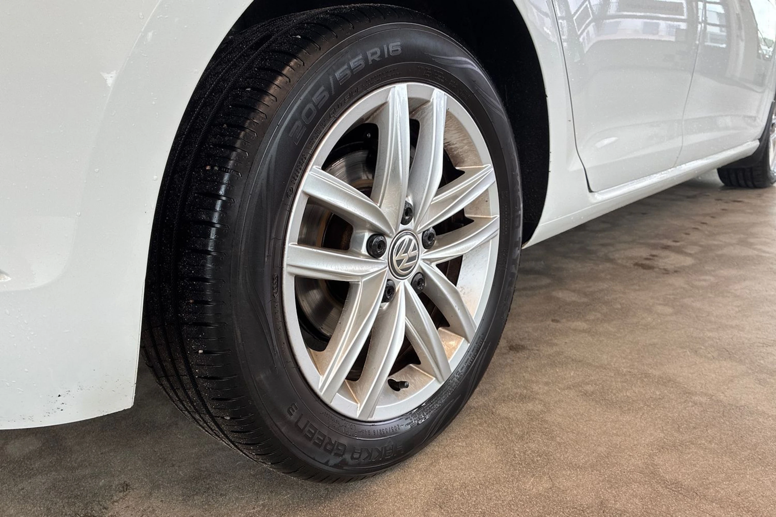 Valkoinen Volkswagen GOLF 2019 kuva 7.