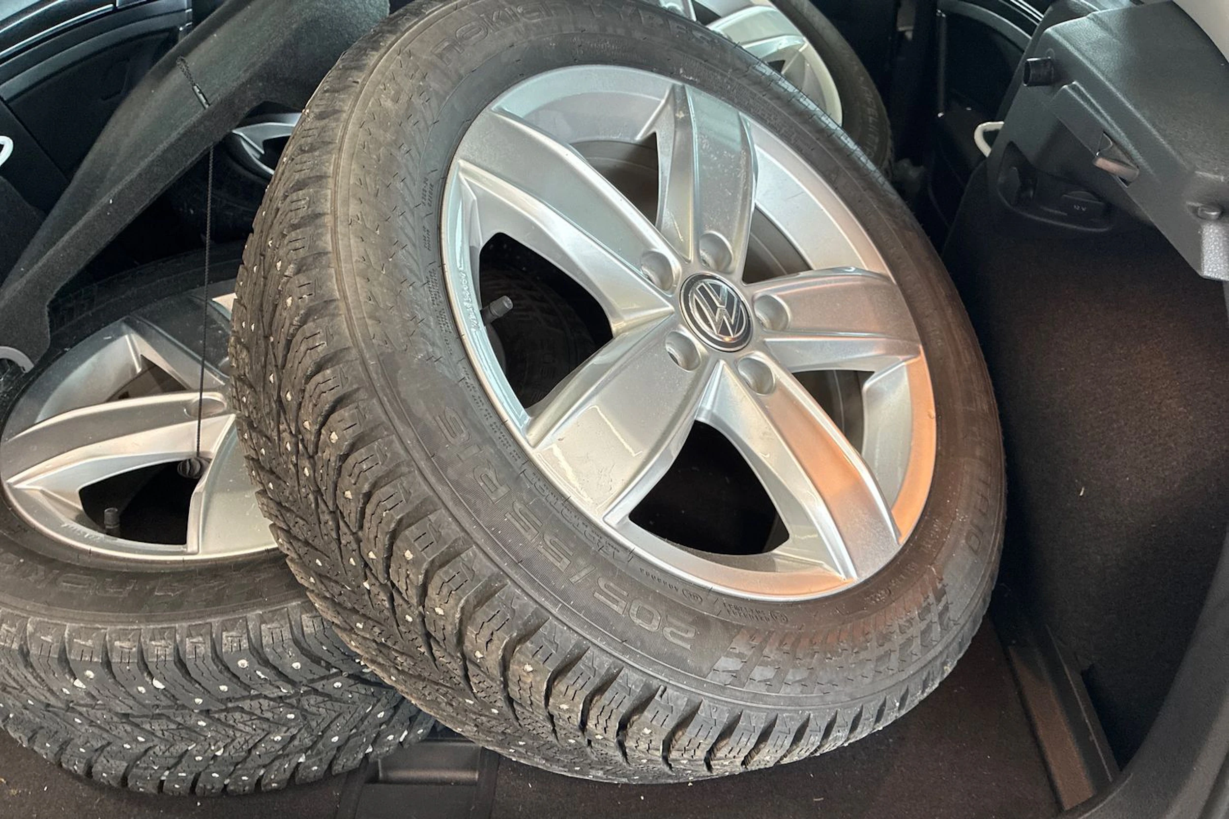 Valkoinen Volkswagen GOLF 2019 kuva 8.