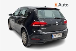 musta Volkswagen Golf 2019 kuva 2.