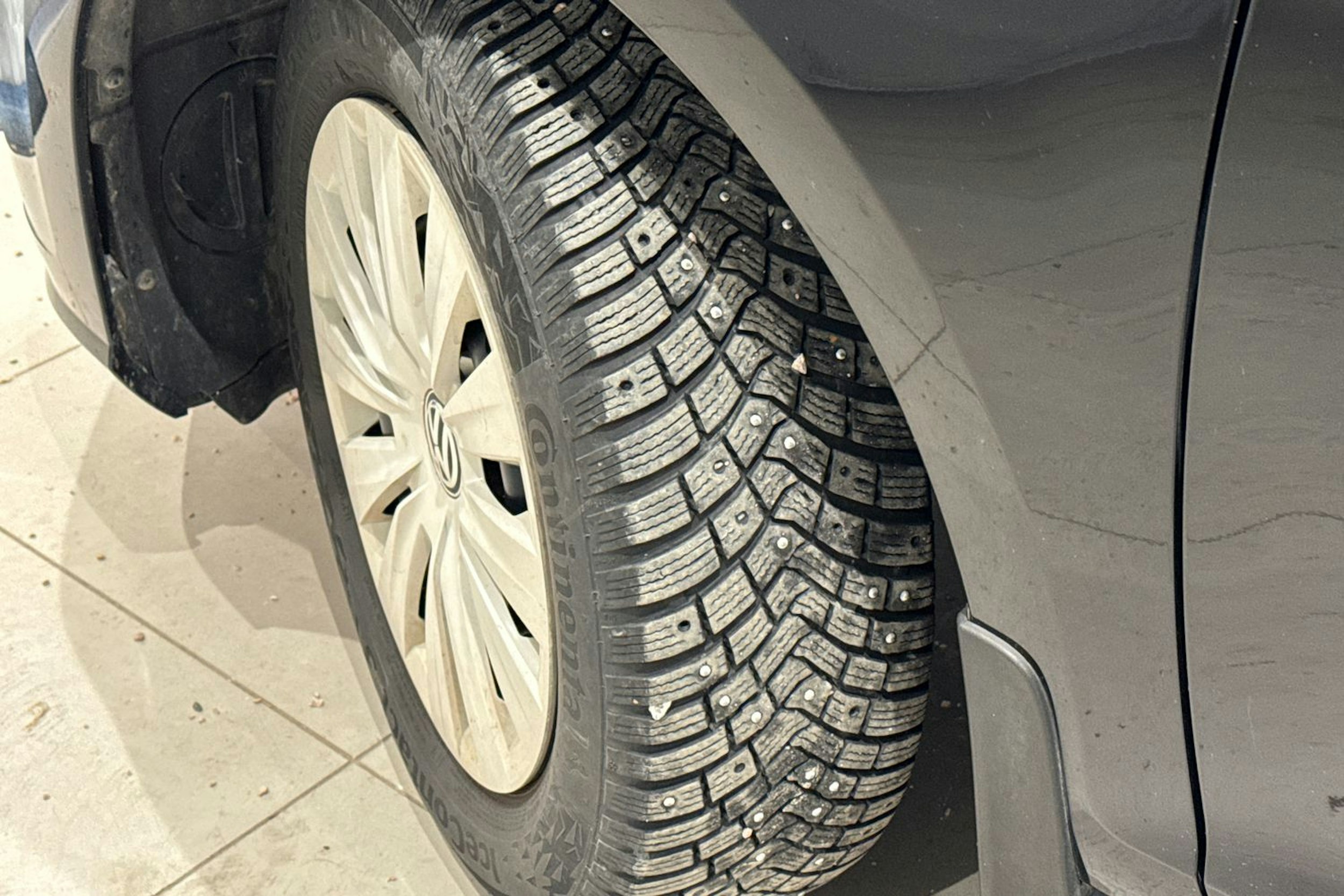 musta Volkswagen Golf 2019 kuva 13.